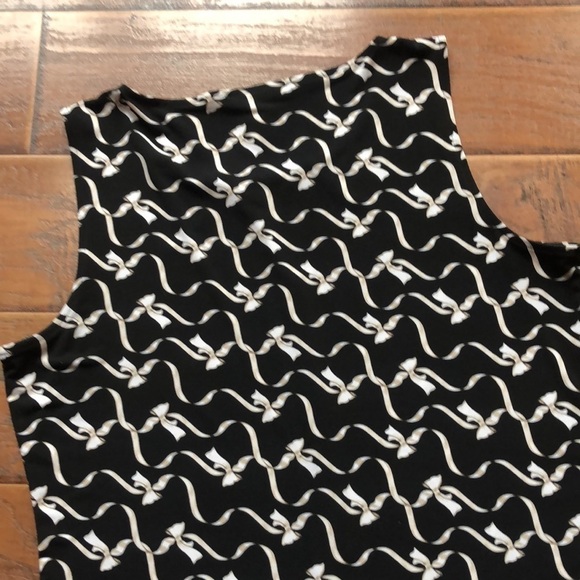 - WHBM Sleeveless Top - Size Large - Picture 9 of 12